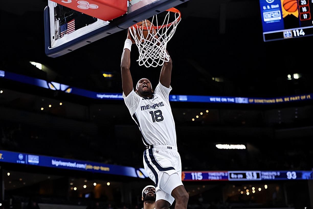 足球赛事-灰熊转正了双向合同锋线新星,他曾是被独行侠放弃的高潜力首轮秀